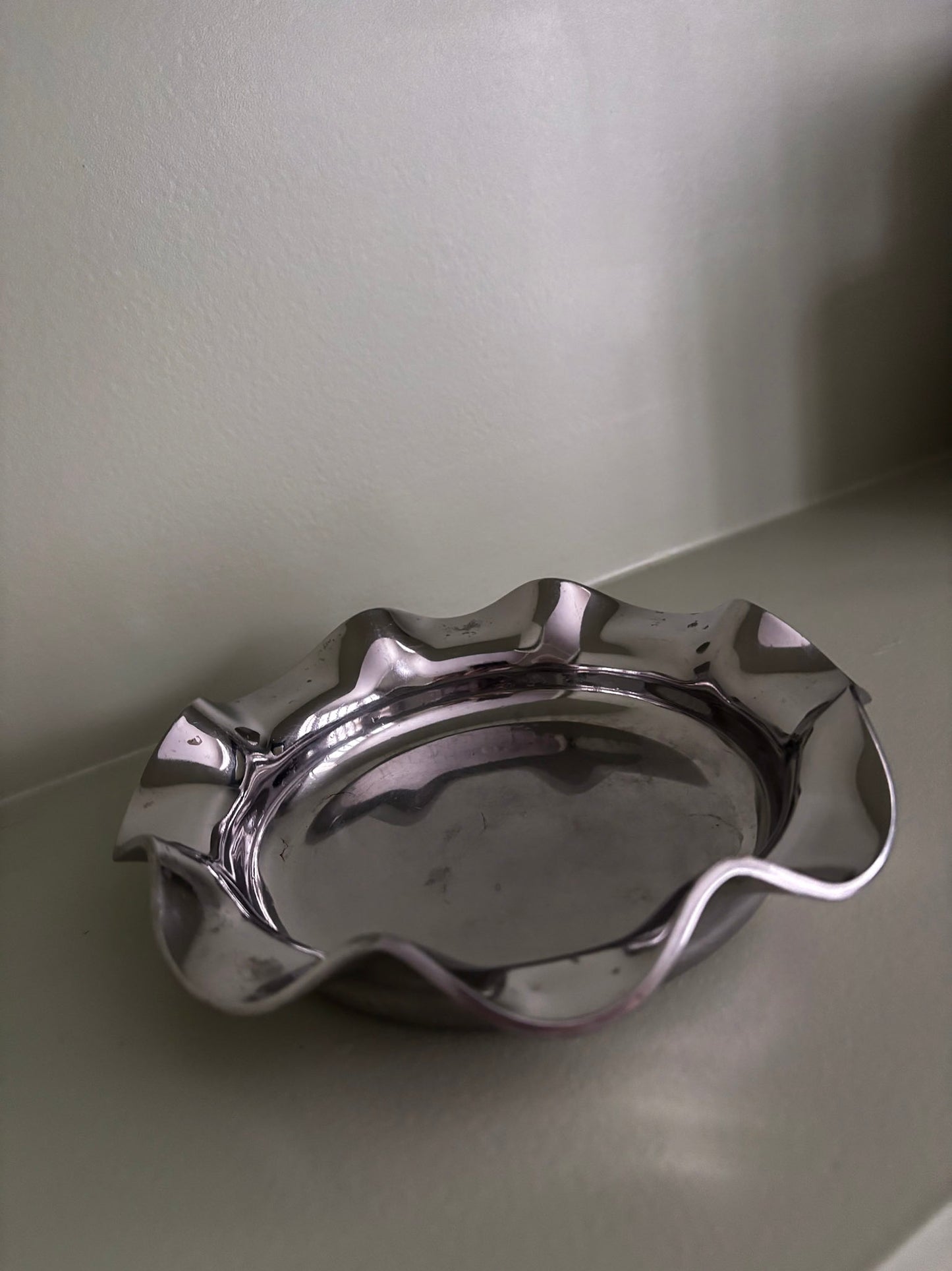 Silver-Tone Wave Edge Trinket Dish