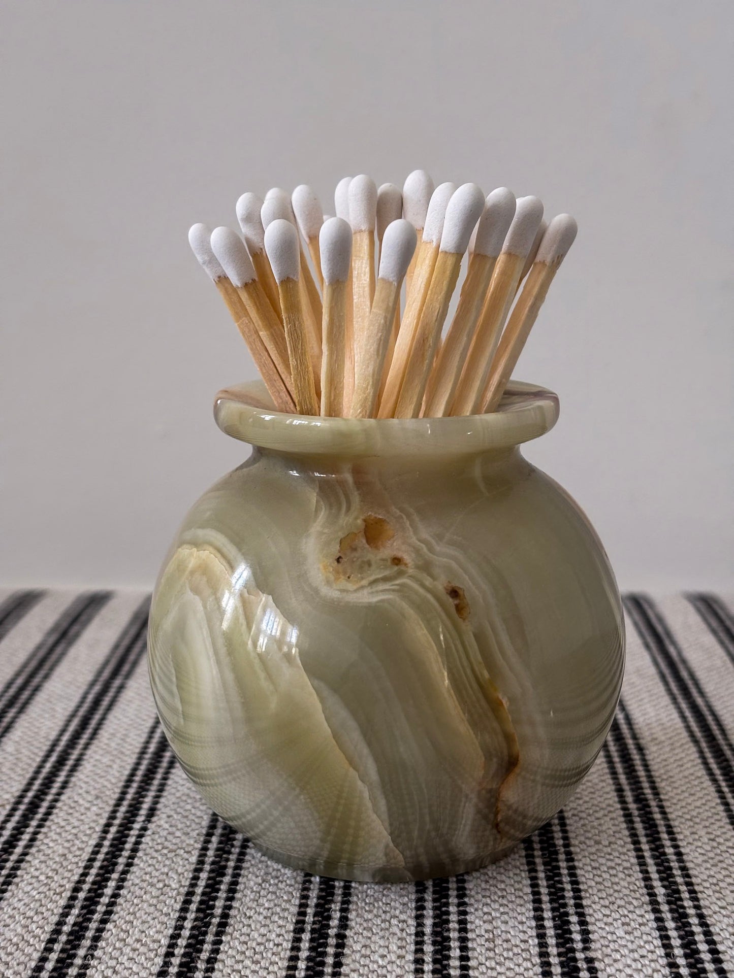 Onyx Stone Matchstick Holder – Natural Marble Veined Accessory