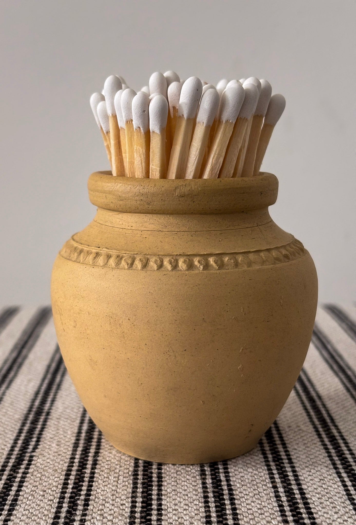 Small Earthenware Pot in Warm Beige
