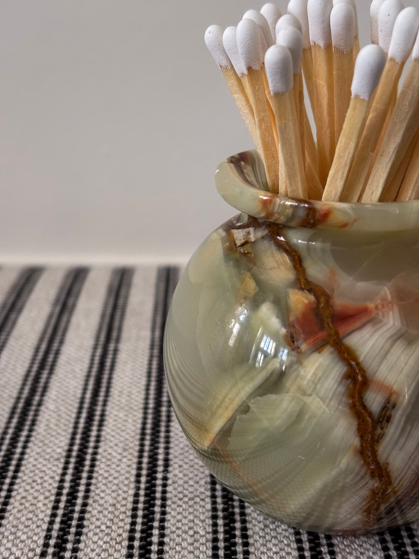 Onyx Stone Matchstick Holder – Natural Marble Veined Accessory