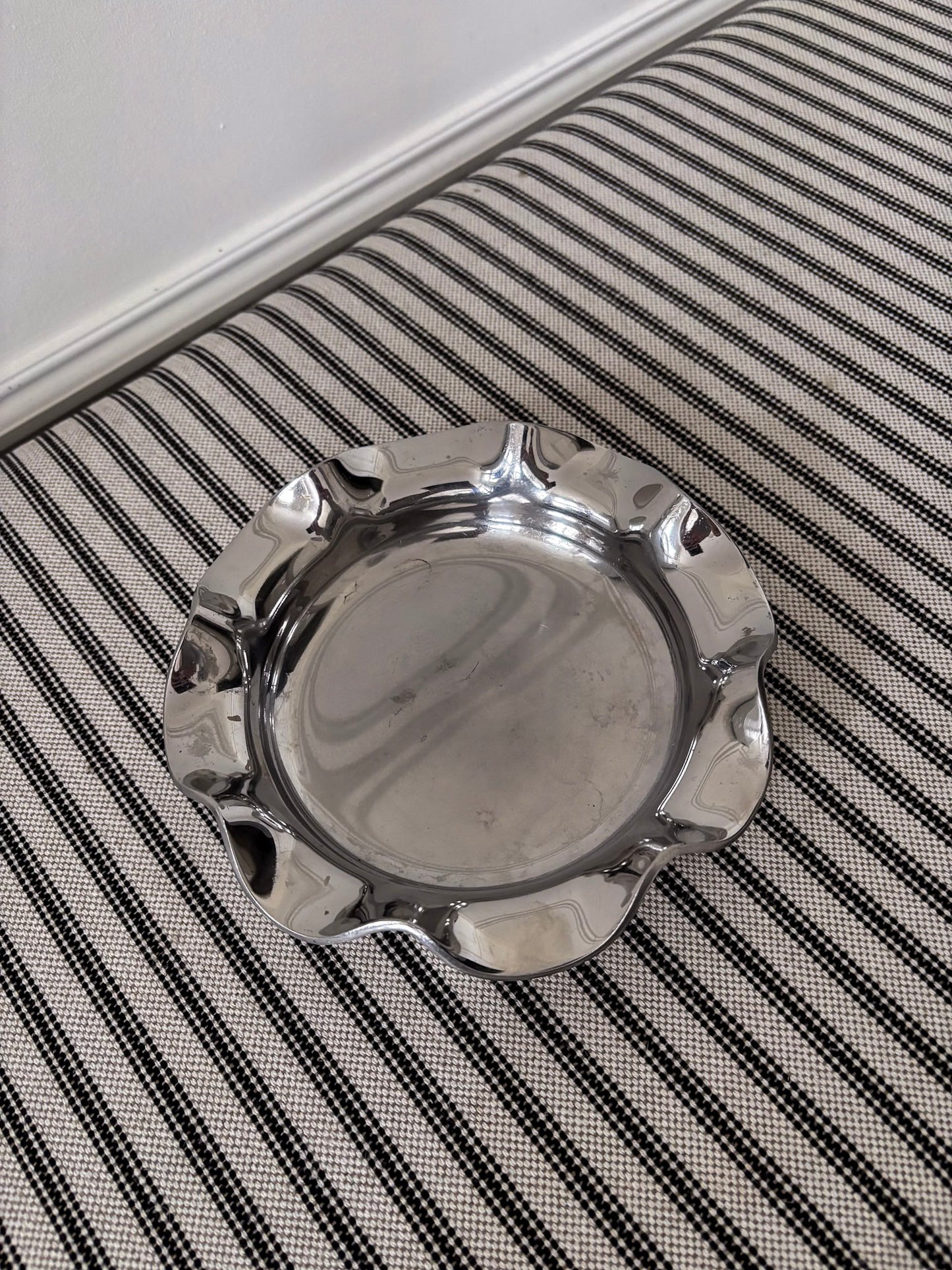 Silver-Tone Wave Edge Trinket Dish