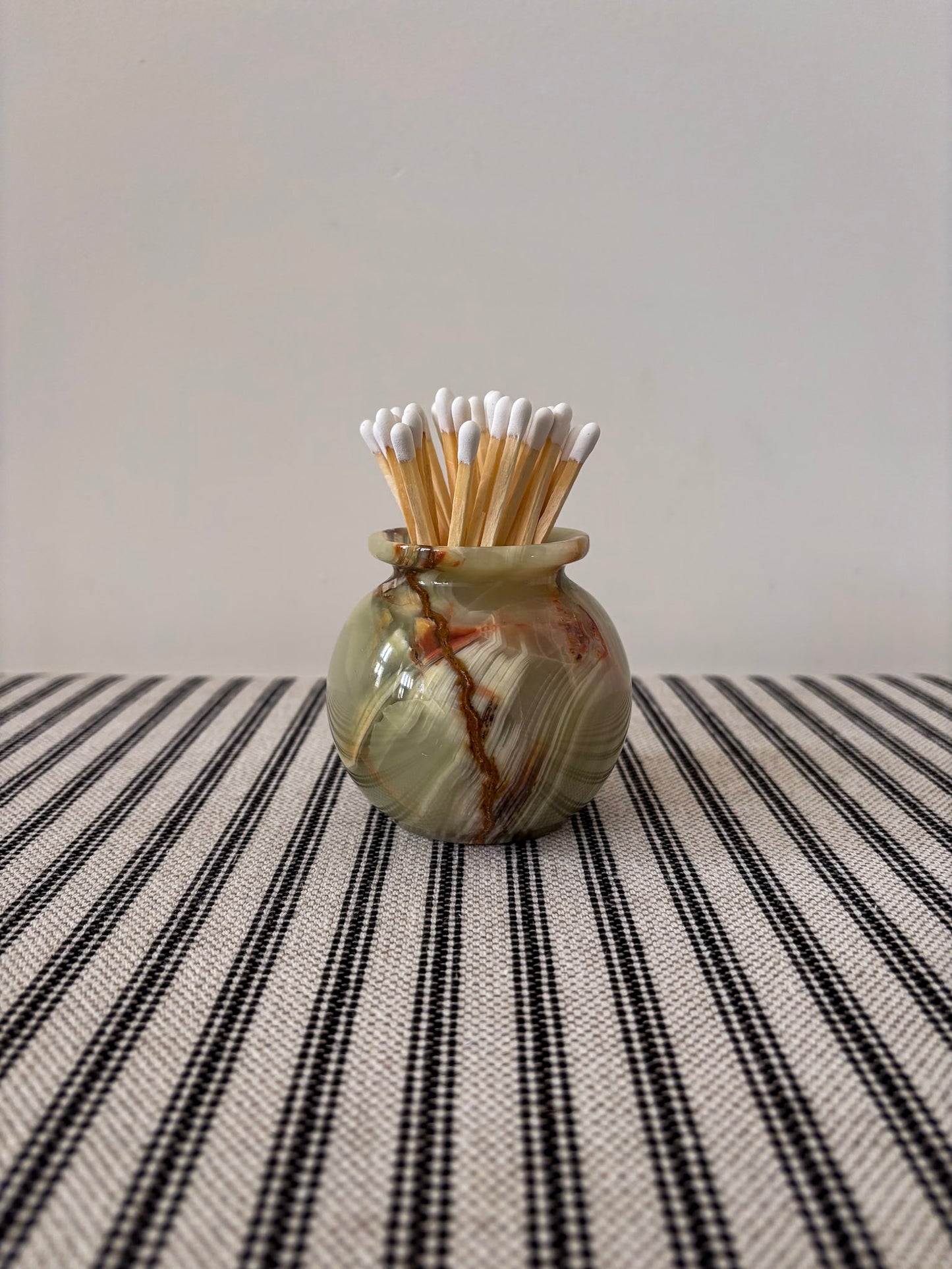Onyx Stone Matchstick Holder – Natural Marble Veined Accessory