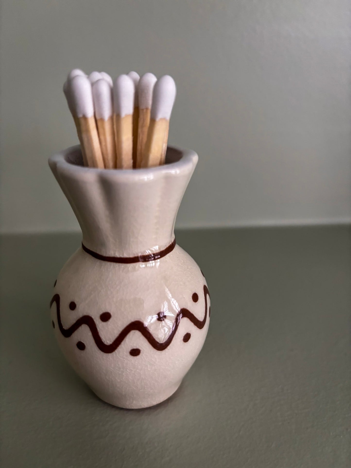 Miniature Zig-Zag Spot Matchstick Holder Vase