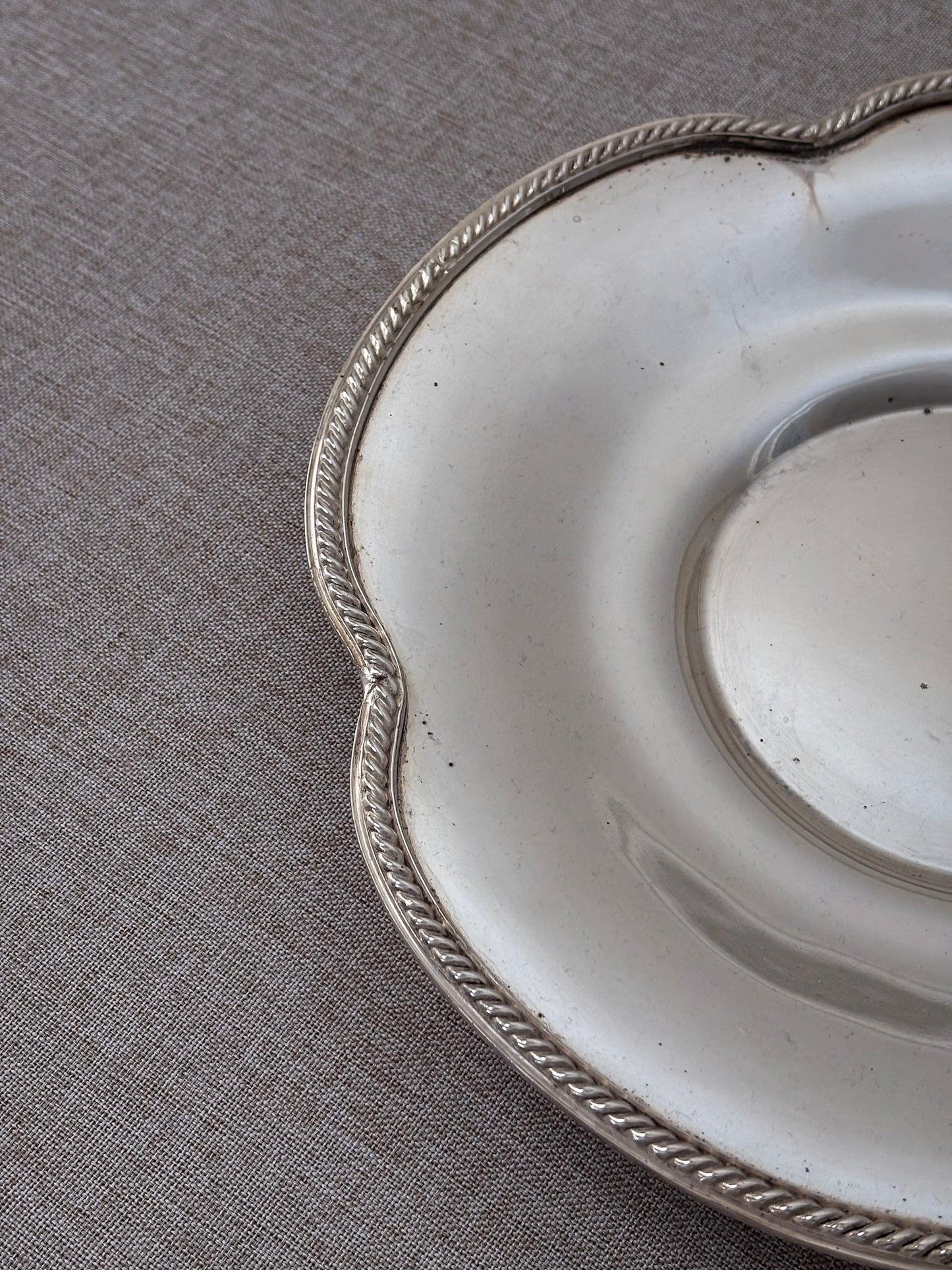 Silver-Plated Scalloped Dish with Rope Edge, Decorative Serving Plate
