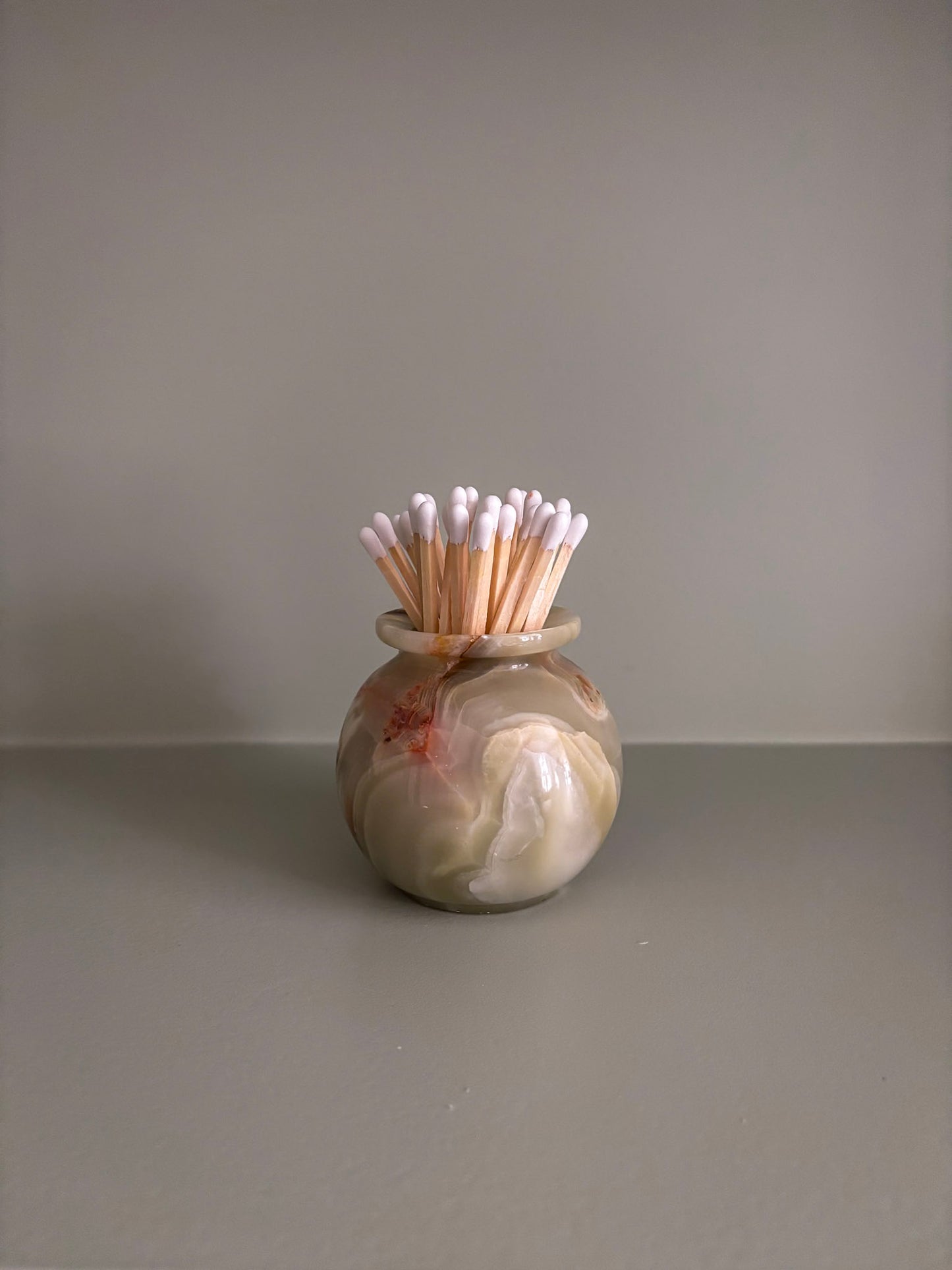 Onyx Stone Matchstick Holder – Natural Marble Veined Accessory