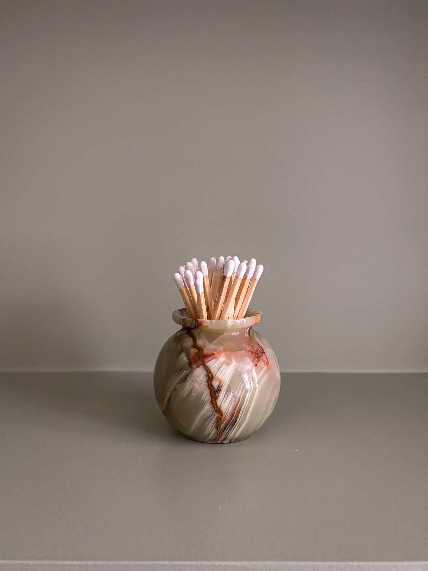 Onyx Stone Matchstick Holder – Natural Marble Veined Accessory