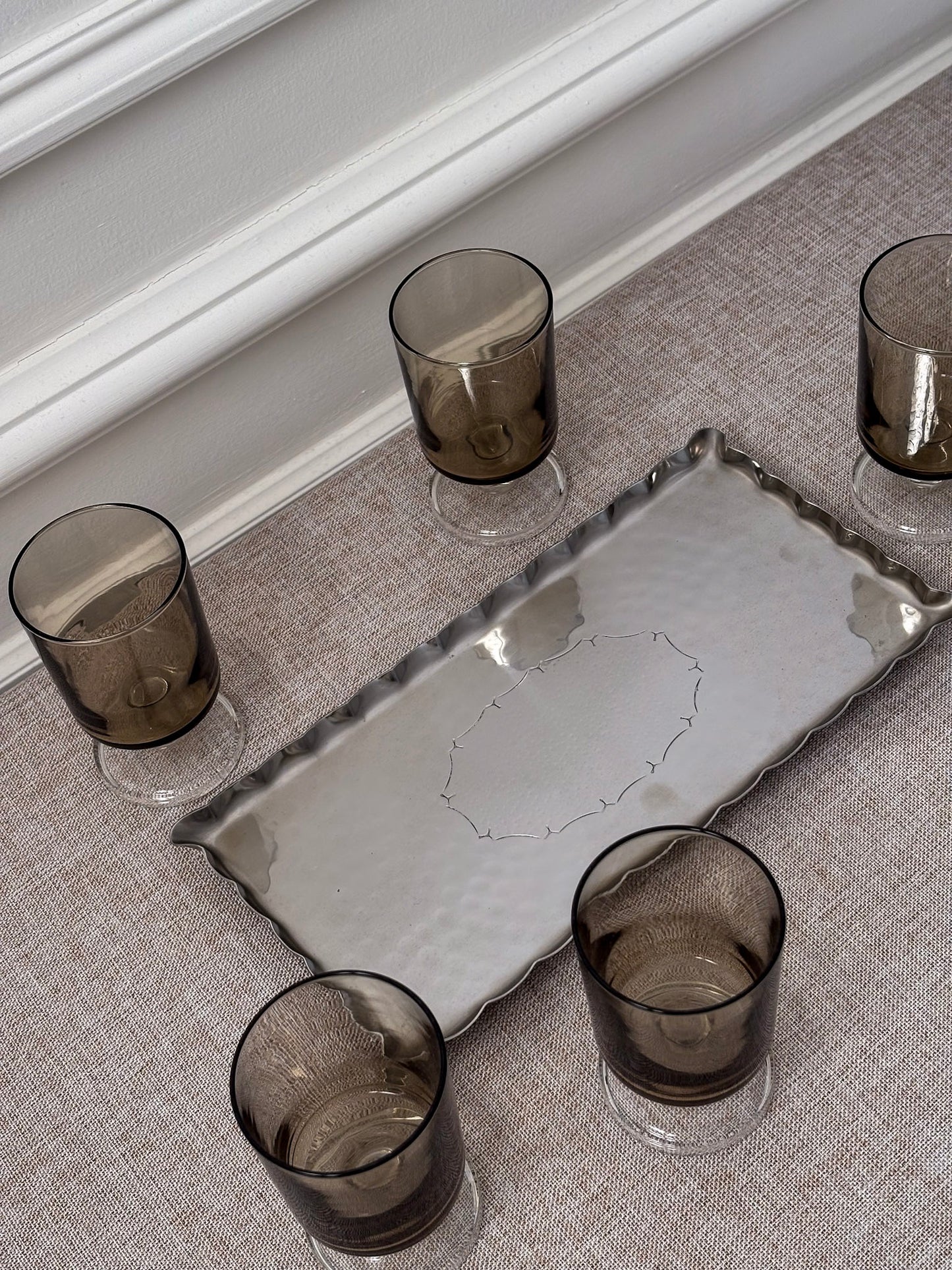 Smoked Glass Goblets with Hammered Stainless Steel Scalloped Tray, Mid-Century Drinks Set (5 Glasses + Tray)