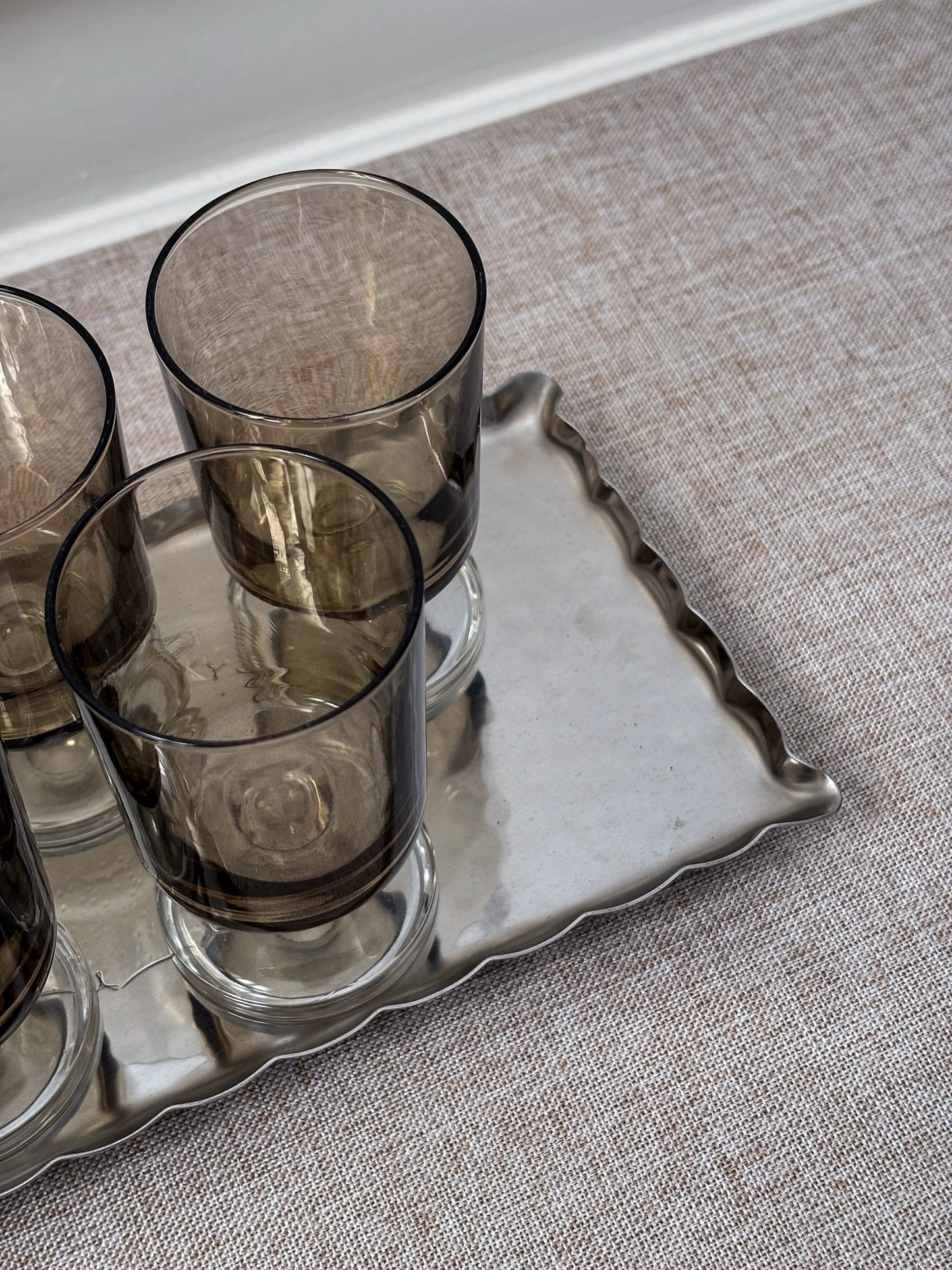 Smoked Glass Goblets with Hammered Stainless Steel Scalloped Tray, Mid-Century Drinks Set (5 Glasses + Tray)