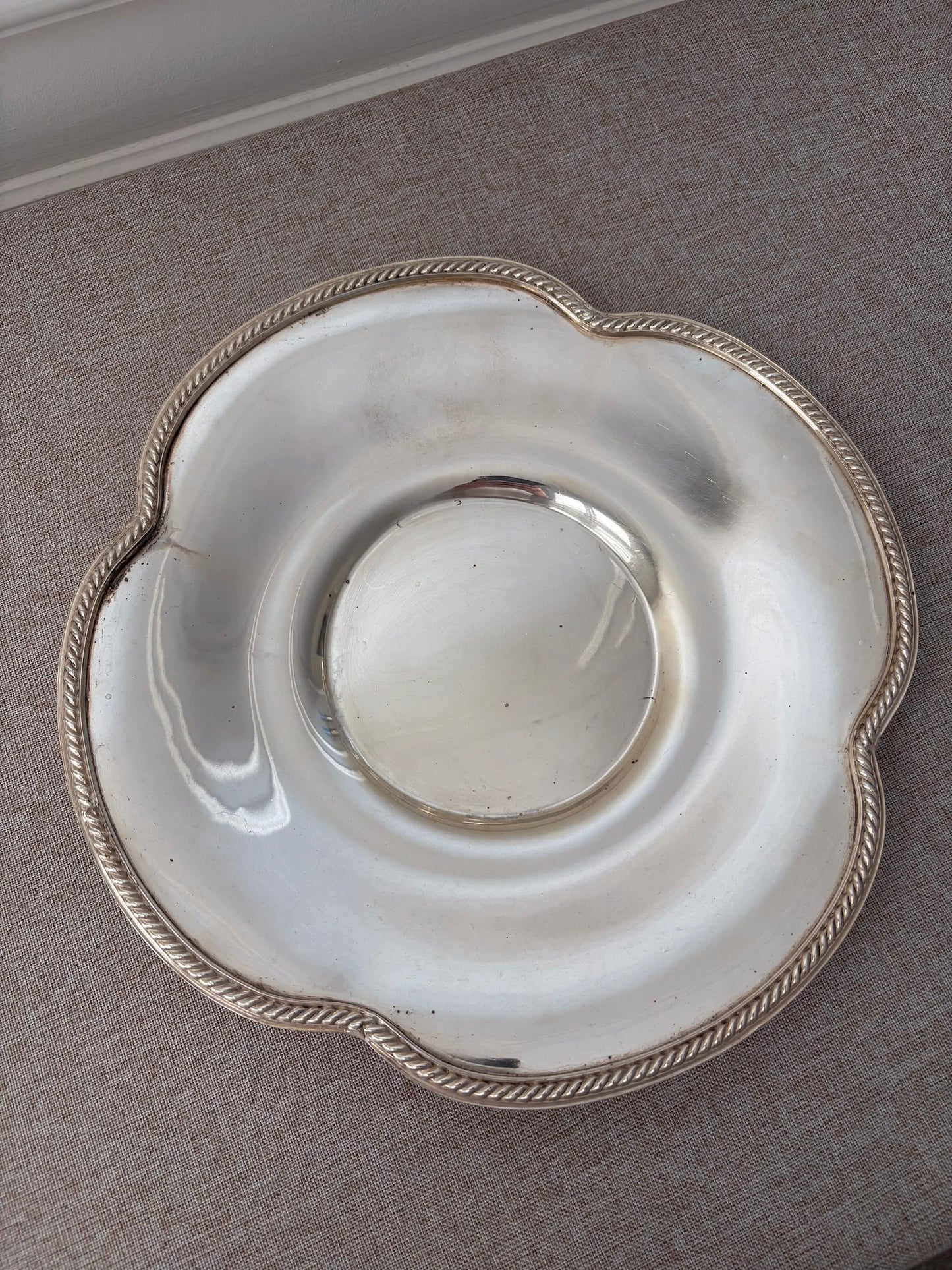 Silver-Plated Scalloped Dish with Rope Edge, Decorative Serving Plate