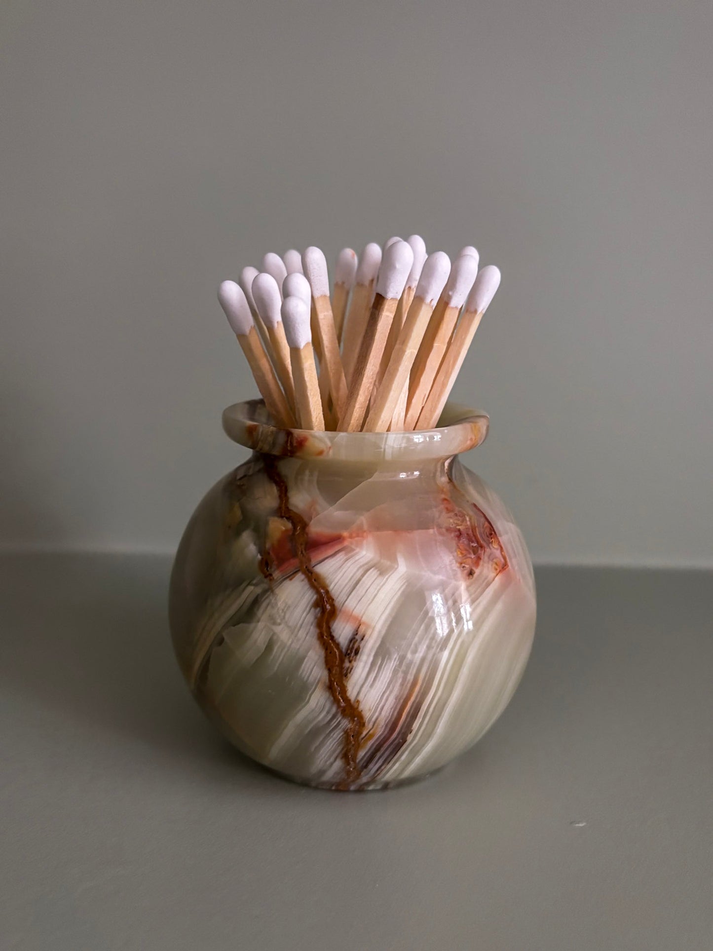Onyx Stone Matchstick Holder – Natural Marble Veined Accessory