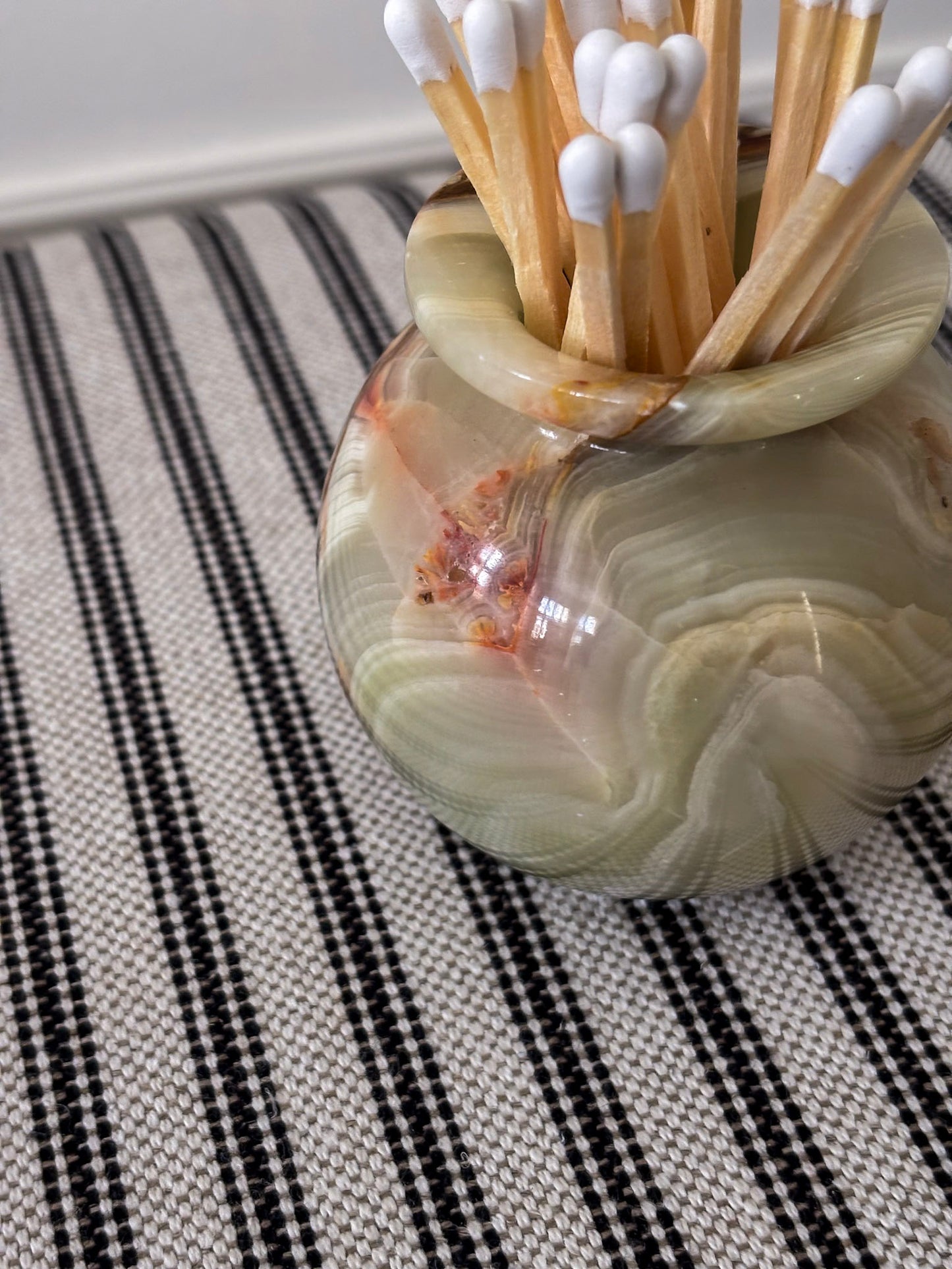 Onyx Stone Matchstick Holder – Natural Marble Veined Accessory