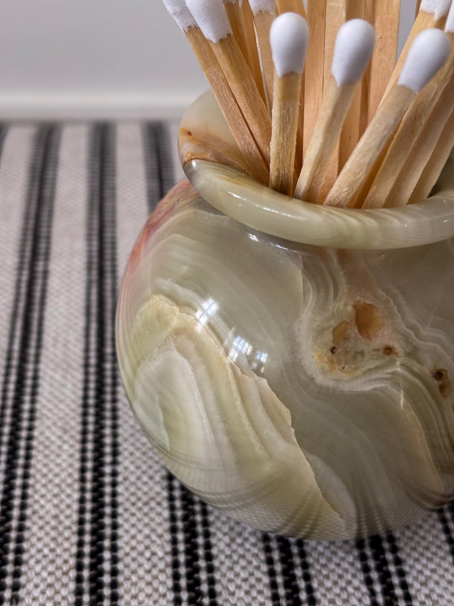 Onyx Stone Matchstick Holder – Natural Marble Veined Accessory